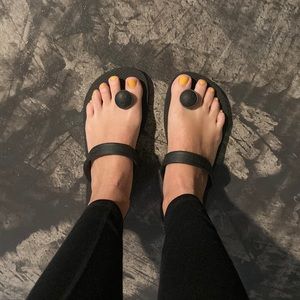 Gurus sandals